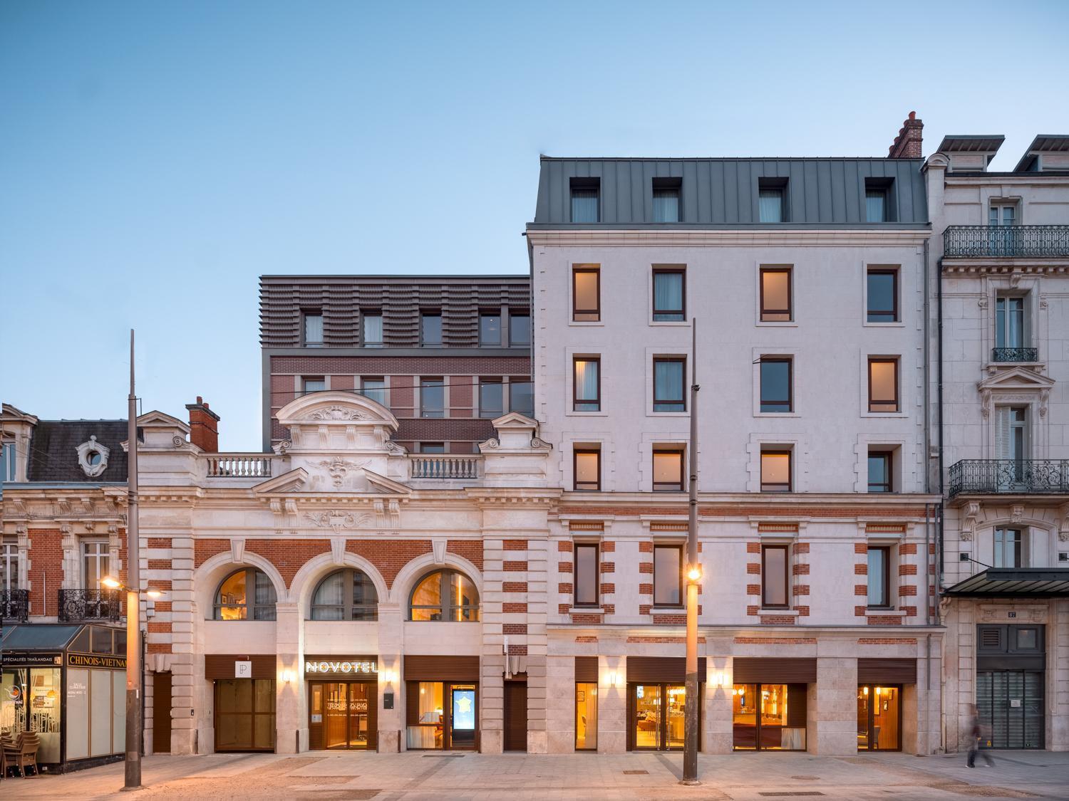 Novotel Centre Gare Hotel 4*